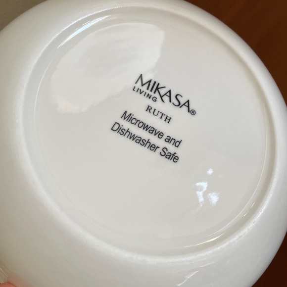 Mikasa Set of 4 Pasta Bowls Porcelain Ruth Brand New in Box White China - Picture 8 of 8
